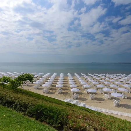 Mia Cassa Апартаменты *